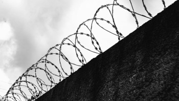 Фотография к новости: Францияда бірнеше түрмеге шабуыл жасалды