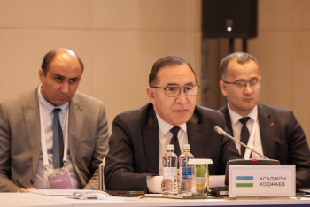 Фотография к новости: Ақпарат министрлері тұрақты кездесуі керек – Асаджон Ходжаев