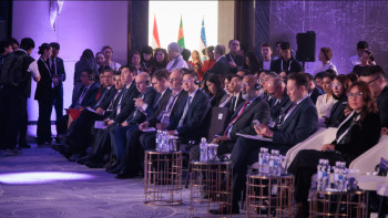 Фотография к новости: Шетелдік медиа өкілдері студенттерге шеберлік сабағын өткізіп жатыр