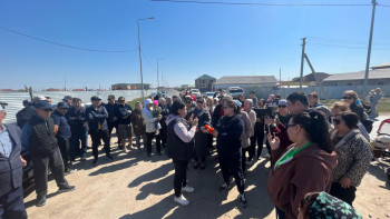 Фотография к новости: Атыраудағы бүтін ықшам ауданға бір мектеп бұйырмаған