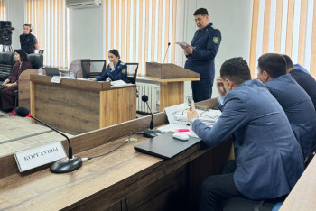 Фотография к новости: Шерзат ісі: Сотқа кешіккен адвокатқа ескерту жасалды