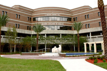 Фотография к новости: Флорида университетіндегі атыс: біреуі қаза тауып, біреуі жараланды