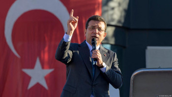 Фотография к новости: Ыстамбұл мэрі Экрем Имамоглының соты жазға қалдырылды