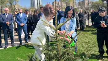 Фотография к новости: Ереванда Абай Құнанбайұлы атындағы саябақ ашылды