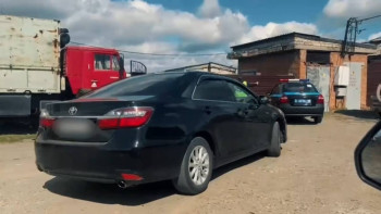 Фотография к новости: 10 млн теңге қарызы бар борышкердің көлігі айып тұрағына қойылды