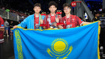 Фотография к новости: Қазақстандық оқушылар әлемдік чемпионатта алты бірдей марапат жеңіп алды