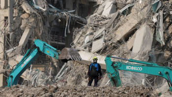 Фотография к новости: Құрылысы аяқталмаған ғимарат құлап, бес адам көз жұмды