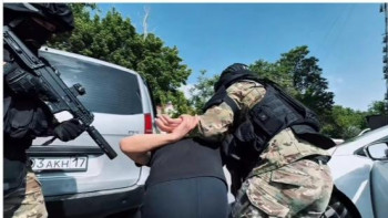 Фотография к новости: Шымкентте блогер мұғалімді бопсалап, 1,2 млн теңге талап еткен