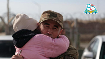 Фотография к новости: Жеңіс парады: Жауынгерлердің отбасылары далалық лагерьде болды