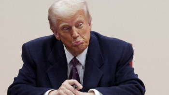 Фотография к новости: АҚШ-та Трамптың рейтингі рекордтық төмен деңгейге түсті