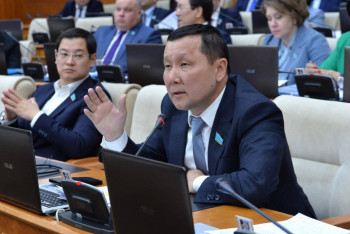 Фотография к новости: Жеке сот орындаушылары кәсіпкер сияқты, көп ақша түсетін жерде жүреді – Абзал Құспан