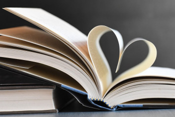 Фотография к новости: Қазақстандықтардың басым бөлігі кітап оқиды