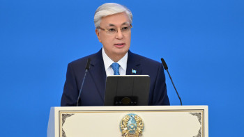 Фотография к новости: "Мына тілде сөйле" деп мәжбүрлемеуіміз керек – Тоқаев