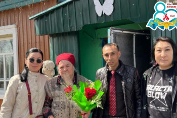 Фотография к новости: Ардагерлерге құрмет: ШҚО-да 300-ден астам волонтер игі істерге жұмылдырылды