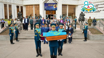 Фотография к новости: Мәскеуден Астанаға қазақстандық ҰОС жауынгерлерінің сүйектері жеткізілді