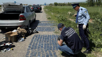 Фотография к новости: Түркістандық полициялар 12 мыңнан астам трамадол таблеткасын тәркіледі