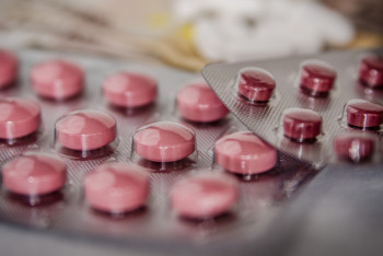 Фотография к новости: Дәрі-дәрмекке ҚҚС енгізсе, баға шарықтап кетер еді – Аймағамбетов