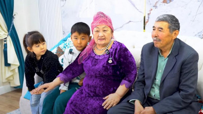 Берекесі бірлікпен бекіген отбасы