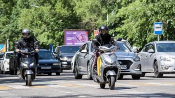 Фотография к новости: Алматыда мопед жүргізушілері бір айда 2600 рет жол ережесін бұзған