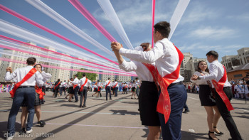 Фотография к новости: Биыл ақша жинап, мектеп бітіру кешін өткізуге рұқсат етіле ме?