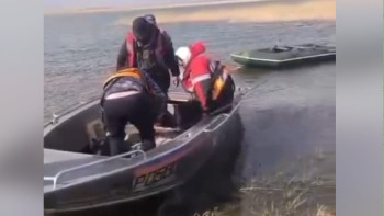 Фотография к новости: Қатты жел кедергі болған: Қарағанды облысында үш балықшы құтқарылды