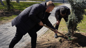 Фотография к новости: «Елімай» және «Семей» клубтары «Таза Қазақстан» акциясына қатысты