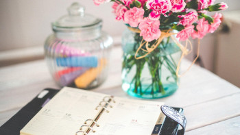 Фотография к новости: Қазақстандықтар үшін қысқа жұмыс аптасы басталды