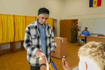 Фотография к новости: Румыниядағы президент сайлауы: алғашқы нәтижелер белгілі болды