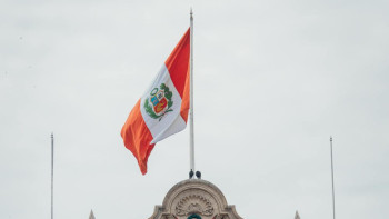 Фотография к новости: Перуде коменданттық сағат енгізілді