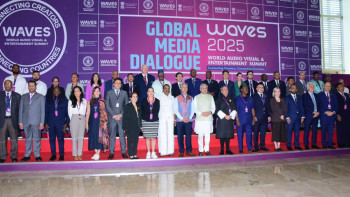 Фотография к новости: WAVES 2025 саммиті: Үндістанда жаһандық медиа мәселесі талқыланды