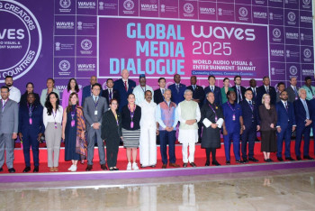 Фотография к новости: WAVES 2025 саммиті: Үндістанда жаһандық медиа мәселесі талқыланды