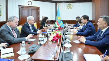 Фотография к новости: Мәжілісте Мажарстанмен парламентаралық ынтымақтастықты кеңейту мәселесі талқыланды