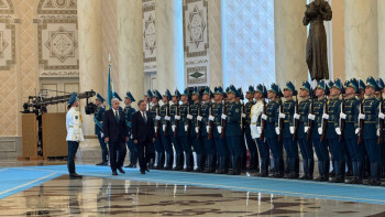 Фотография к новости: Тоқаев Ақордада Вьетнам басшысын қарсы алды