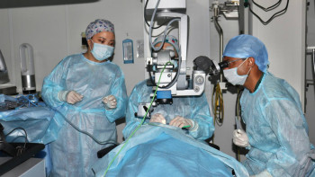 Фотография к новости: Алматыда шала туған сәбилерге зағиптықтан сақтайтын операция жасалды