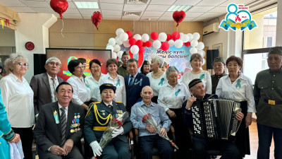 Зейнеткерлер арасында әскери әндер челленджі өтті