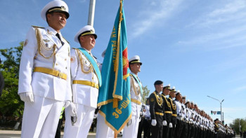 Фотография к новости: Жас теңізшілер Отанға адал қызмет етуге ант берді