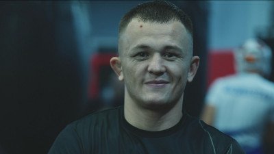 UFC: Бекзат Алмахан жекпе-жекті 64 секундта аяқтады