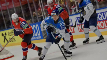 Фотография к новости: Қазақстан хоккейшілері әлем чемпионатын сәтті бастады