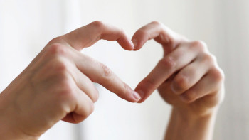 Фотография к новости: Ер азаматтар әйелдерге қарағанда тез ғашық болады