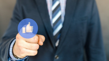 Фотография к новости: Лайк баспағандарды жазалаған басшы қызметінен кетті