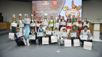 Фотография к новости: Түркістанда эпосты жатқа айтудан байқау өтті