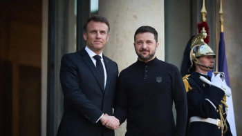 Фотография к новости: Макрон Украина туралы: "Барымызды бердік, енді өзімізде де жоқ"