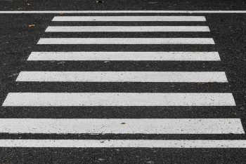 Фотография к новости: Ақтауда екі баланы көлік қағып кетті: оқушылар жансақтау бөлімінде жатыр