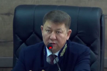 Фотография к новости: Шерзат ісі. Судья журналистер мен блогерлерге ескерту жасады