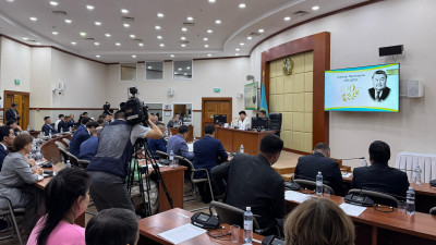 Депутат Астана мен Алматыдағы көшелерге қайраткердің есімін беруді ұсынды