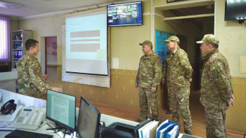 Фотография к новости: Қауіпсіздік бірінші орында: ТЖМ Өскемендегі қауіпті нысандарды тексерді