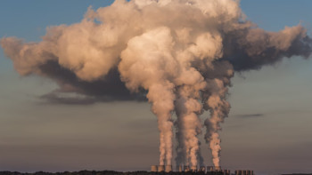 Фотография к новости: Ангола жағалауындағы мұнай платформасында жарылыс болды