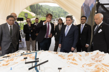 Фотография к новости: Олжас Бектенов Алматы тау кластерін одан әрі дамыту тәсілдерімен танысты