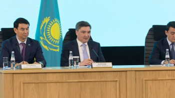 Фотография к новости: Бектенов Алматы қаласына жаңа әкімді таныстырды