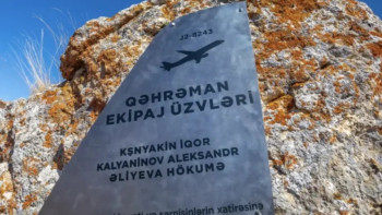 Фотография к новости: Ақтау маңында ұшақ құлаған жерге мемориал орнатылды